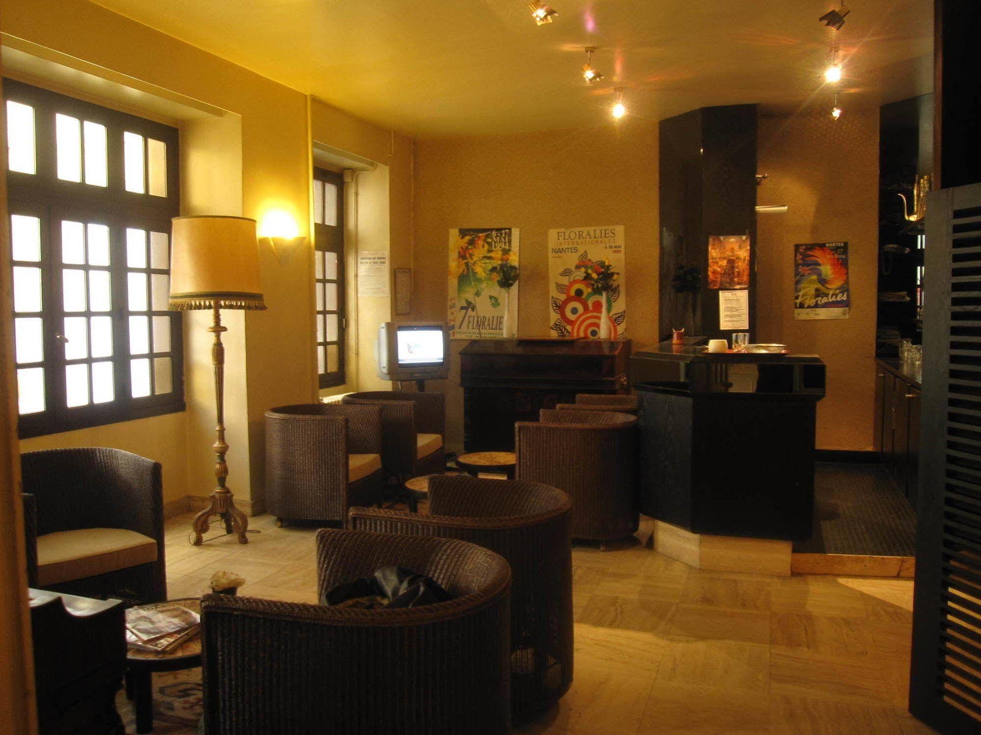 Hotel Des 3 Marchands Nantes Exterior photo